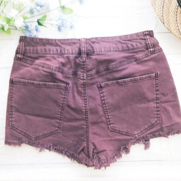 Refuge Womens Chino Low Rise Cut Off Shorts - Picture 2 of 4